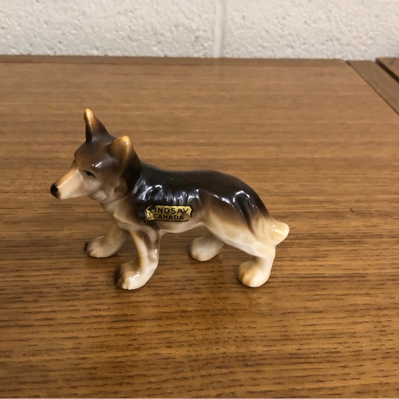 German shepherd figurine, gold overlay that says Lindsay Canada on the side - Picture 4 of 9